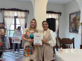 Samantha Sánchez del Hoyo, participa en la toma de protesta del COMUPO